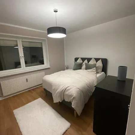 Quiet Family - 10 Min To Center & Oktoberfest - Free Parking - Near Nymphenburg Palace & Botanical Garden * München
