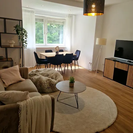 Daire Quiet Family - 10 Min To Center & Oktoberfest - Free Parking - Near Nymphenburg Palace & Botanical Garden