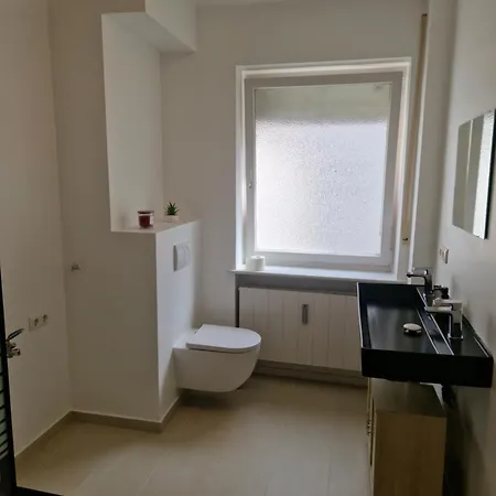 Apartamento Quiet Family - 10 Min To Center & Oktoberfest - Free Parking - Near Nymphenburg Palace & Botanical Garden Munique